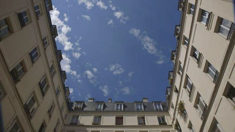 209 Rue Saint-maur, Paris 10éme: The Neighbours