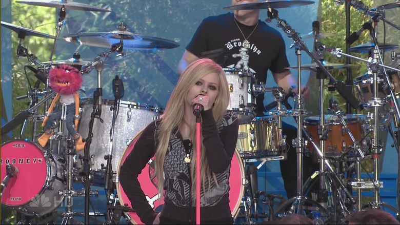 Avril Lavigne: Bonez Tour 2005 Live at Budokan